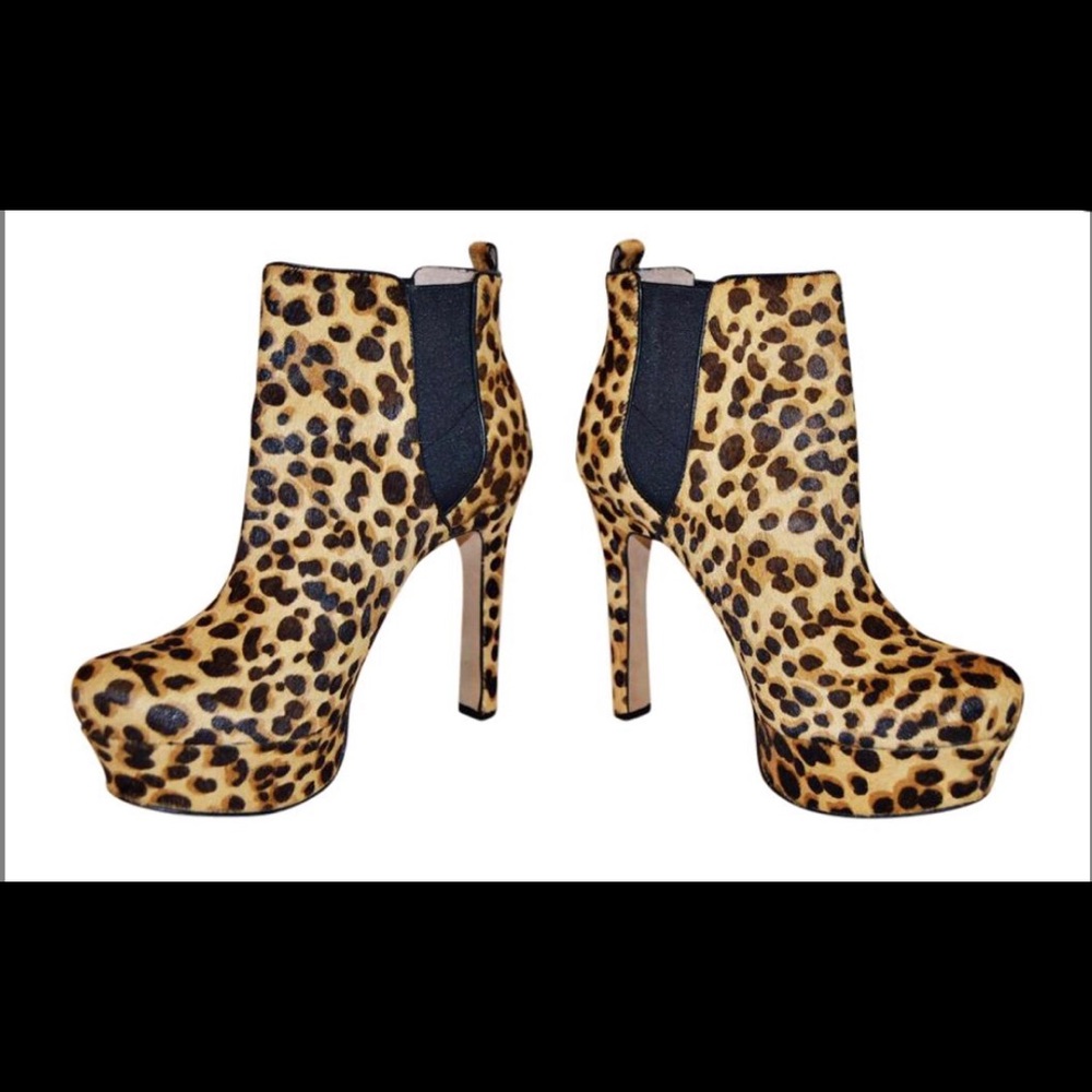 Vince Camuto Leopard Baileys
